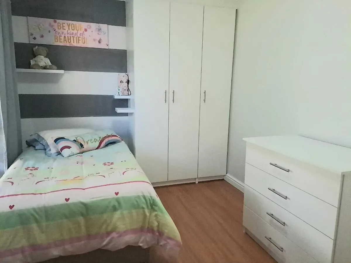 Cosy And Central Family Home Kapstadt